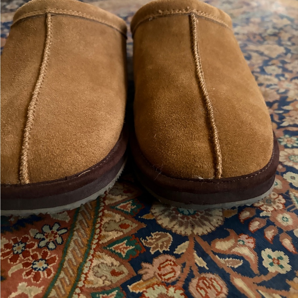 Like new My Slippers slip on brown suede and faux fur size 10 men’s. Warm. - Picture 5 of 11